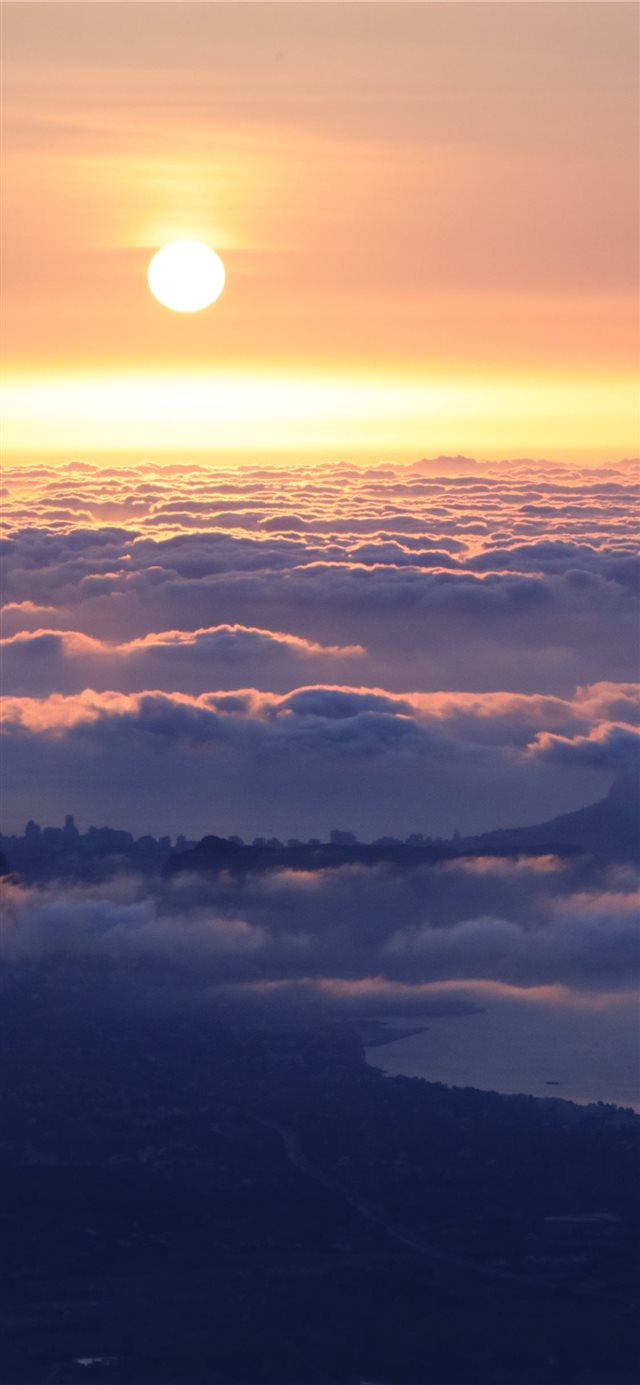 1125x2436 A spanish morning - sun iPhone X Wallpaper