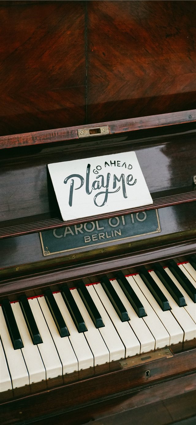 1125x2436 Play Me - piano iPhone X Wallpaper