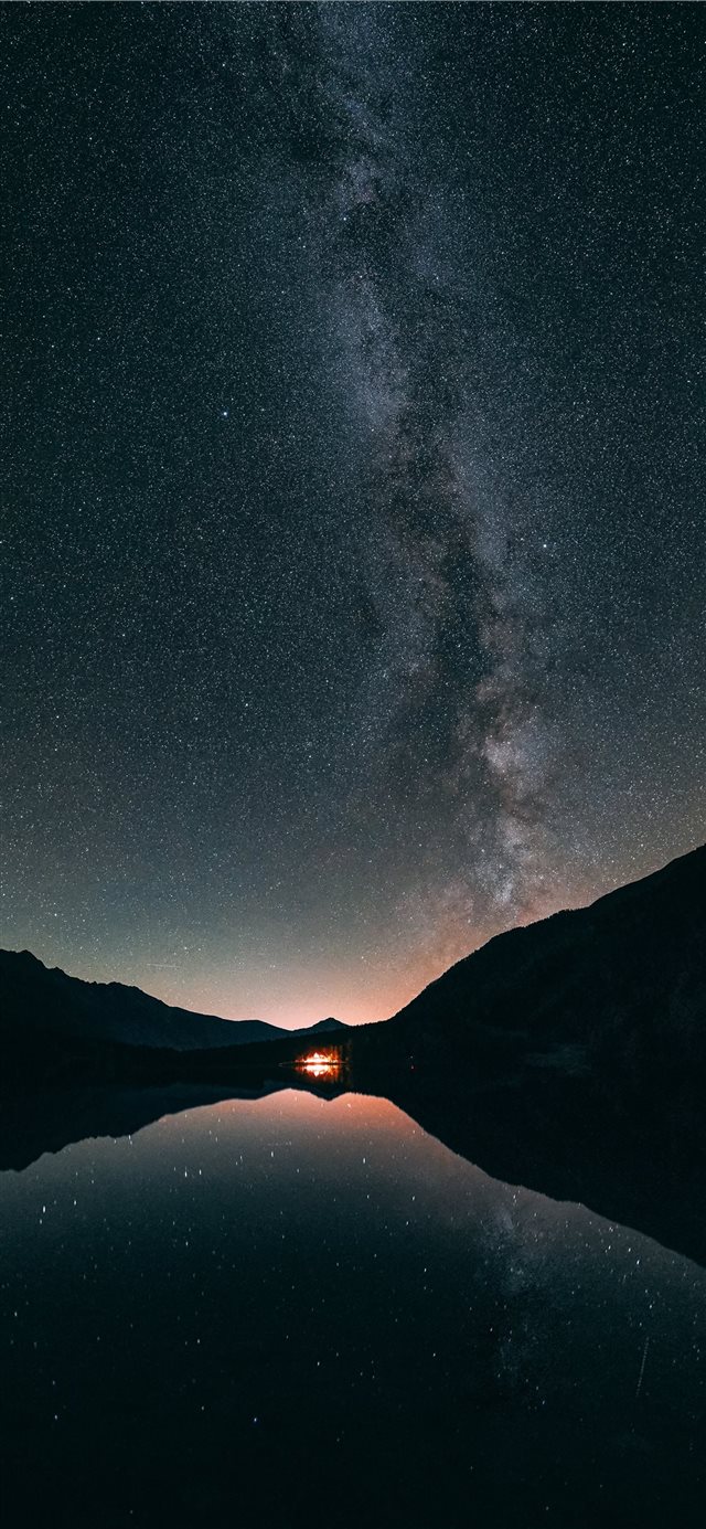 1125x2436 Milky way Antholz lake - italy iPhone X Wallpaper