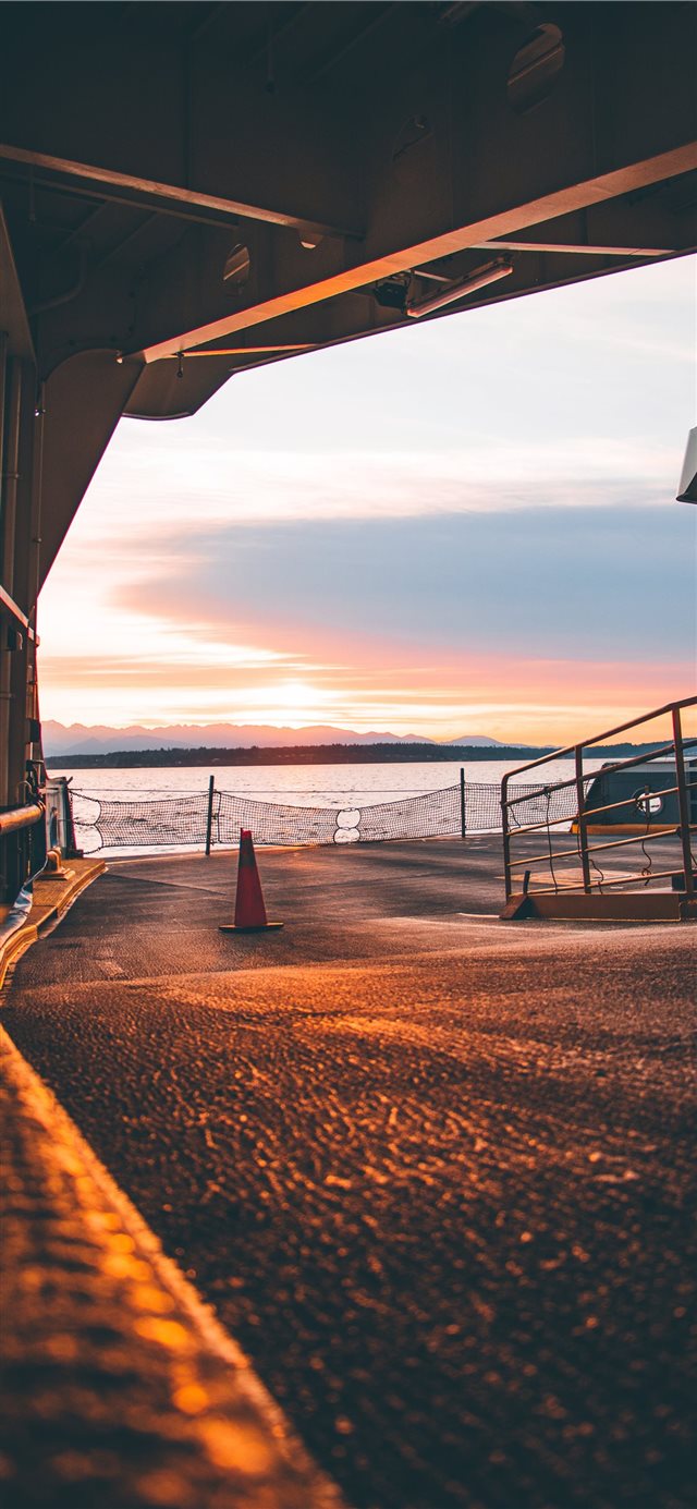 1125x2436 Seattle Ferry Terminal  Seattle  United States - street iPhone X Wallpaper