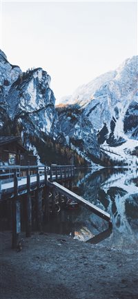Dreamy morning at Lake of Instagram wallpaper
