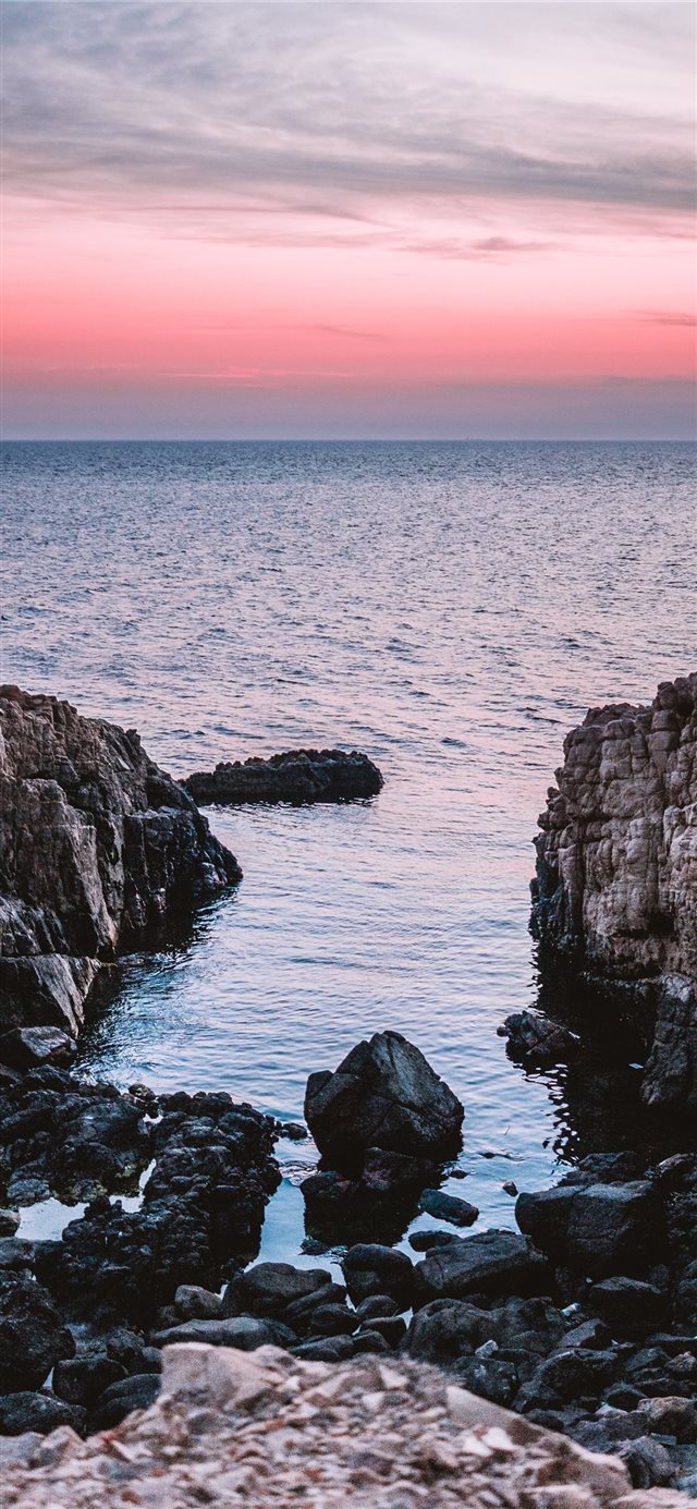 1125x2436 Beach Rocks V2 - moody iPhone X Wallpaper