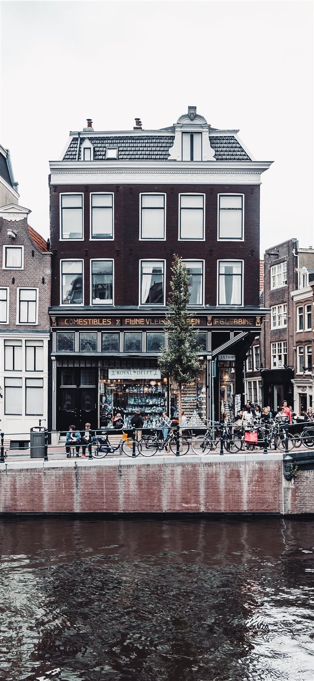 1125x2436 Amsterdam Liveliness - building iPhone X Wallpaper