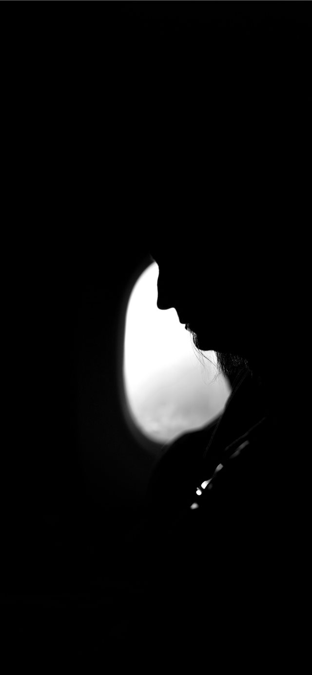 1125x2436 w o m a n - white iPhone X Wallpaper