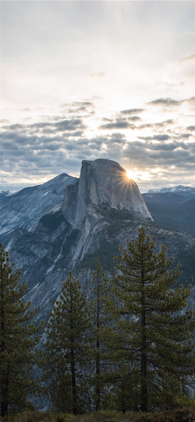 1125x2436 When the night is over - yosemite valley iPhone X Wallpaper