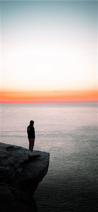 Edge of the world iPhone X(S/Max/R) wallpaper