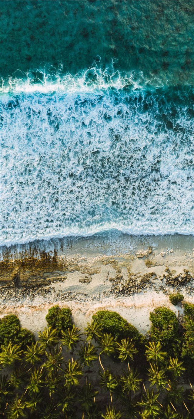 1125x2436 Gehmiskih Fannu  Fuvahmulah  Maldives - coast iPhone X Wallpaper