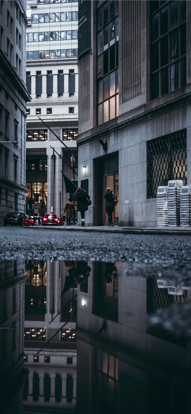 1125x2436 Wolf of Wall Street  - iphone iPhone X Wallpaper
