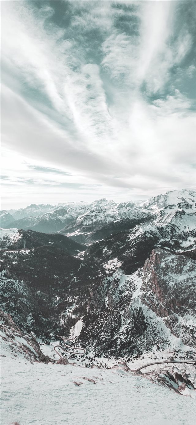 1125x2436 Windy clouds - italy iPhone X Wallpaper