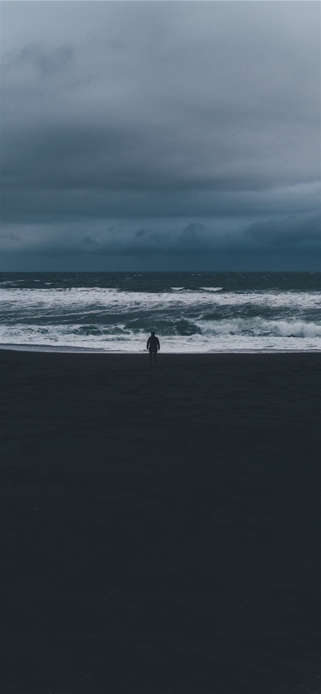 1125x2436 Silhouette and Sea - moody iPhone X Wallpaper
