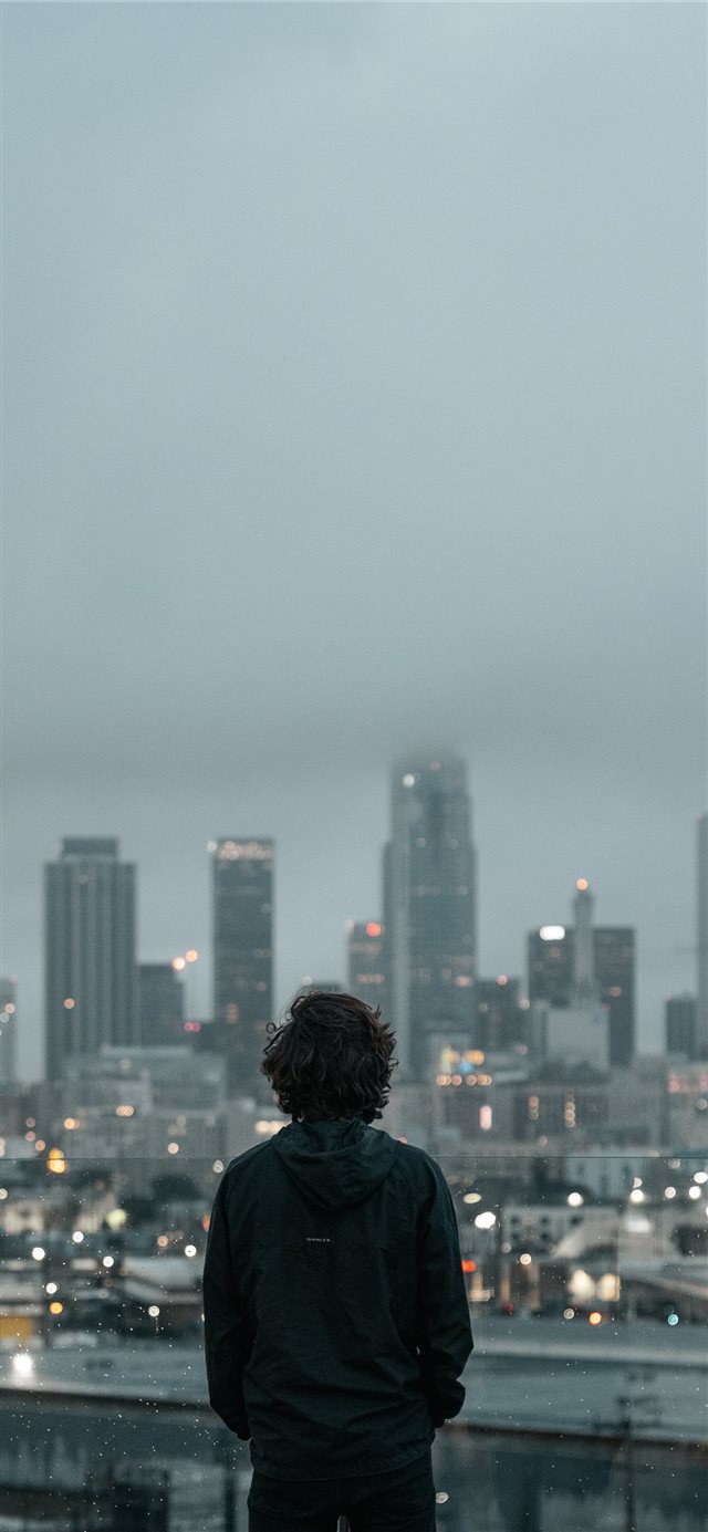 1125x2436 person standing an looking down - town iPhone X Wallpaper