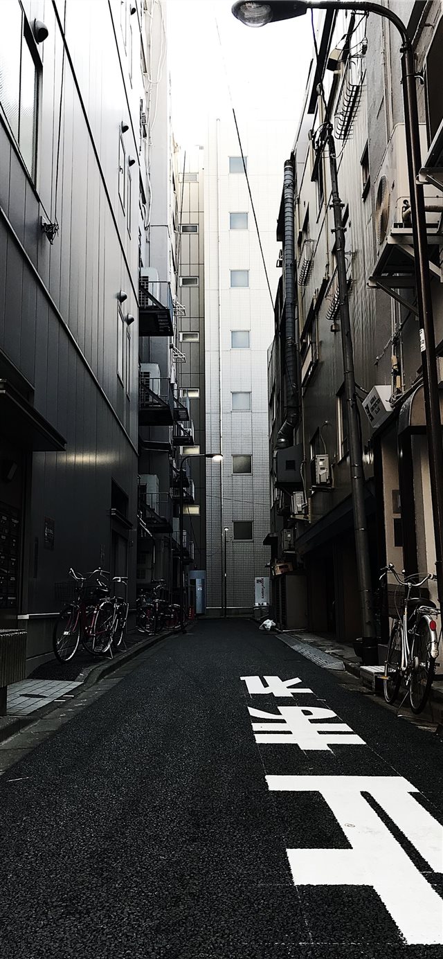 1125x2436 Japan  Chiyoda City - urban iPhone X Wallpaper