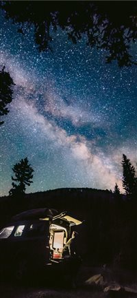 Waking up at 4AM to capture the stars in remote we... iPhone X(S/Max/R) wallpaper