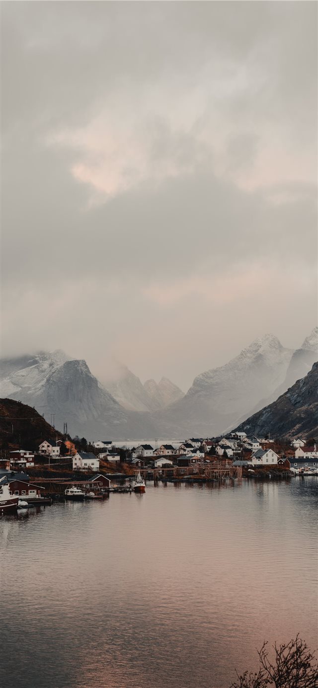 1125x2436 Lofoten  Norway - vessel iPhone X Wallpaper