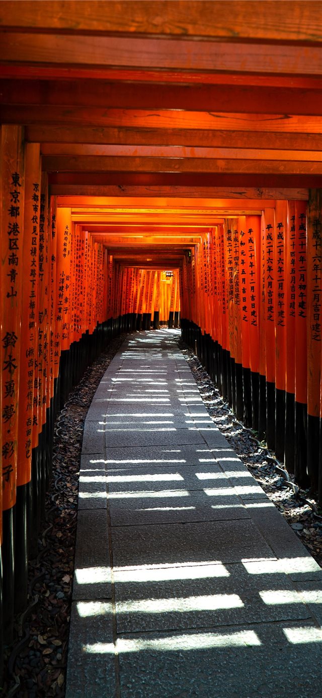 1125x2436 Fusihimi Inari  Kyoto  Japan - orange iPhone X Wallpaper
