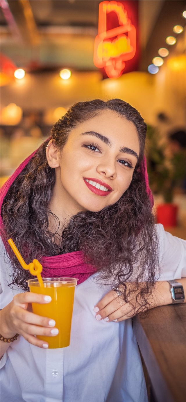 1125x2436 Vorta Cafe  Tehran  Iran - iran iPhone X Wallpaper