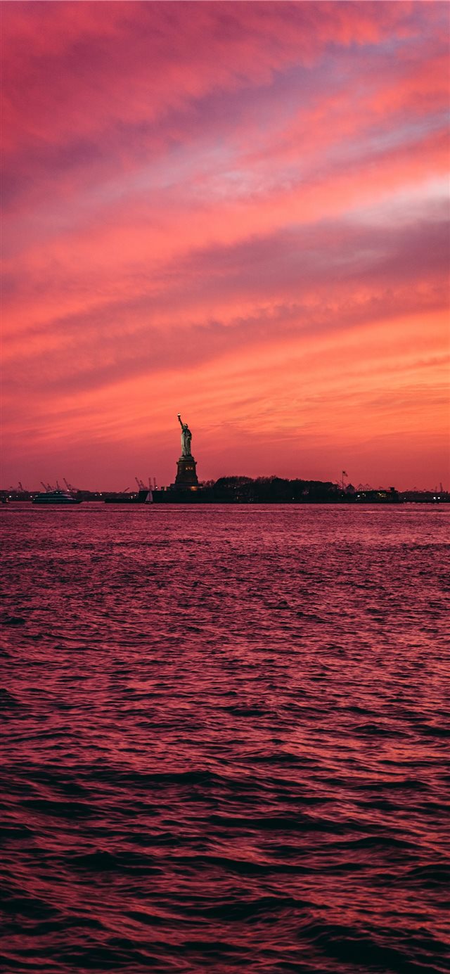 1125x2436 Governors Island  New York  United States - moody iPhone X Wallpaper