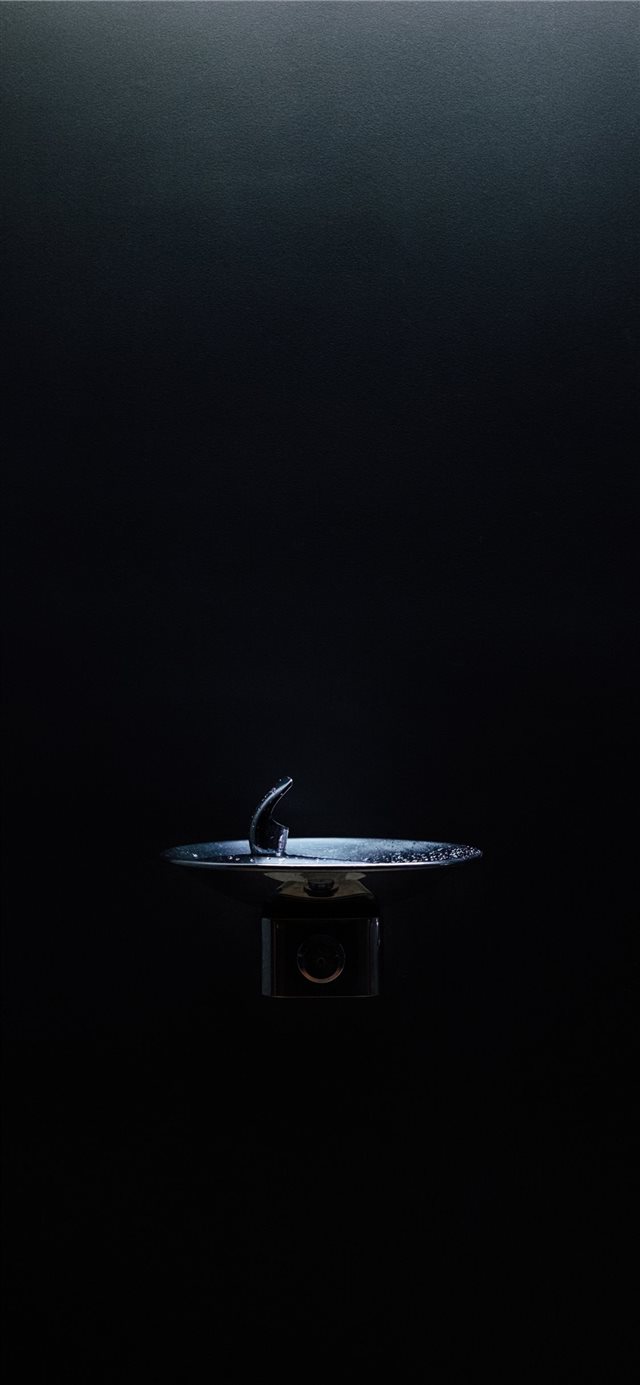 1125x2436 At the Broad in LA — the water fountains on the s... - minimal iPhone X Wallpaper