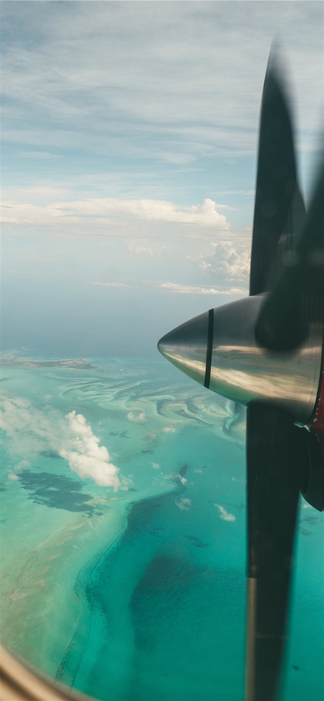1125x2436 Bahamas - vehicle iPhone X Wallpaper