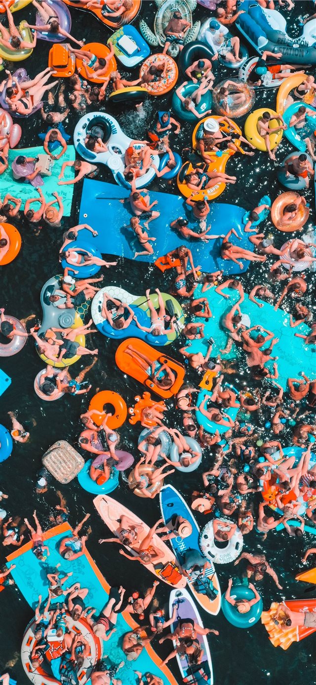 1125x2436 Lake Affect Concert  Okoboji  United States - rug iPhone X Wallpaper