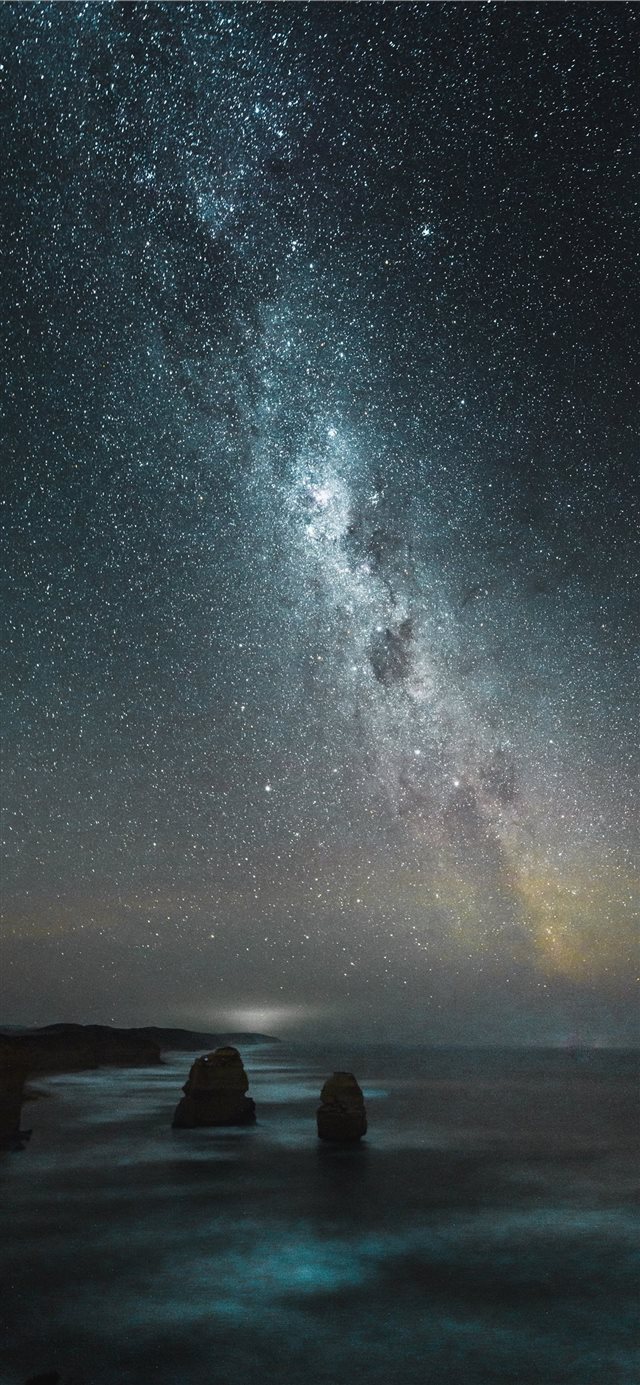 1125x2436 Milky Way   Instagram  @WithLuke - space iPhone X Wallpaper