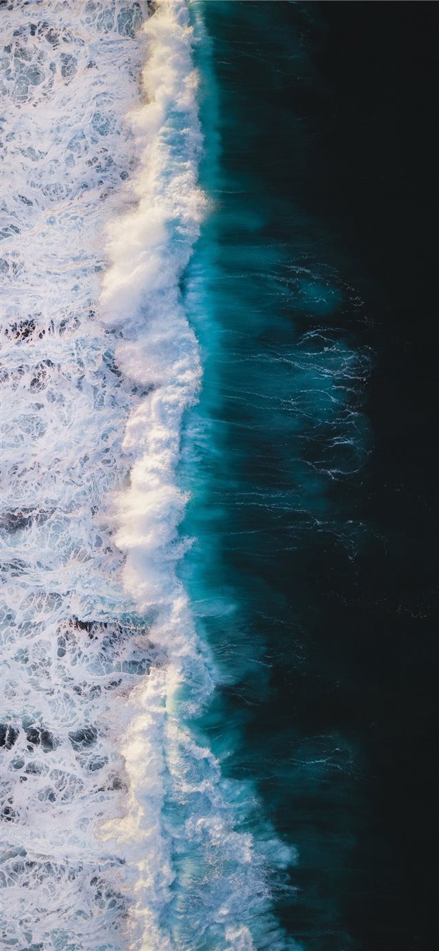 1125x2436 Ocean wave - scenery iPhone X Wallpaper