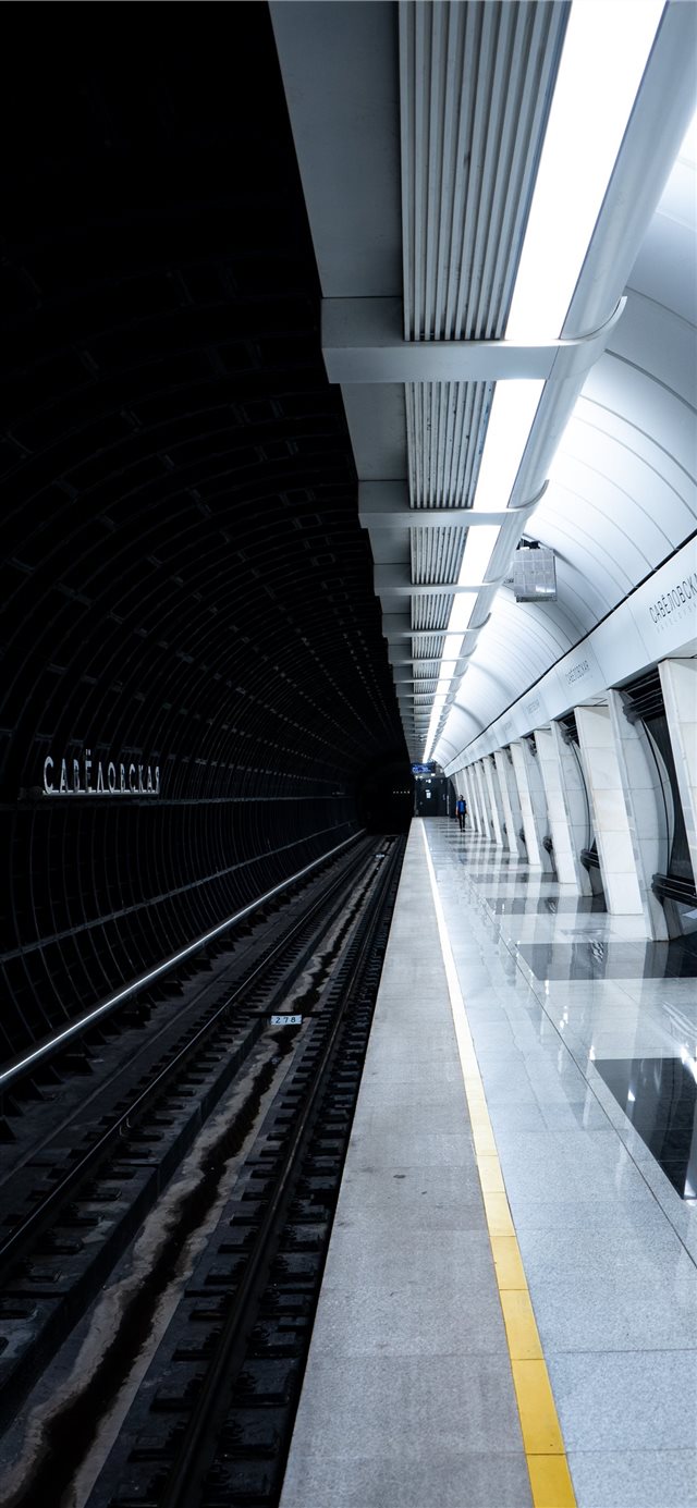 1125x2436 Savelovskaya  Moscow  Russia - lighting iPhone X Wallpaper
