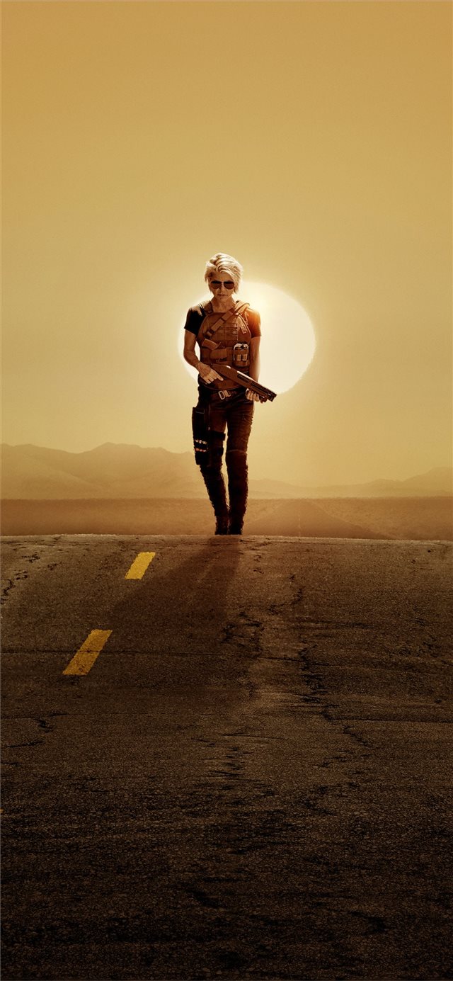 1125x2436 linda hamilton in terminator dark fate 2019 4k - terminator 6 iPhone X Wallpaper