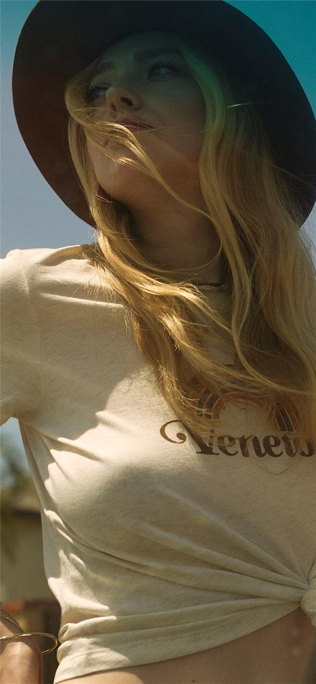 1125x2436 dakota fanning the edit by net a porter photoshoot - girls iPhone X Wallpaper
