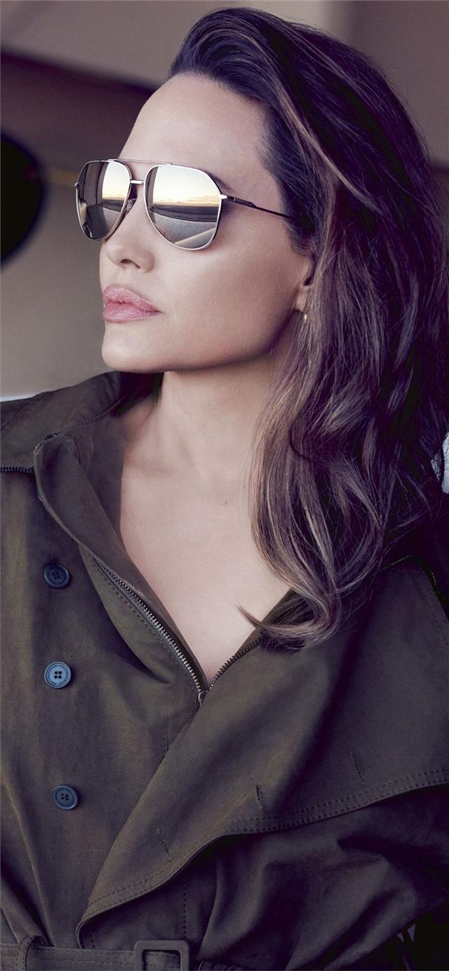 1125x2436 angelina jolie elle magazine - photoshoot iPhone X Wallpaper