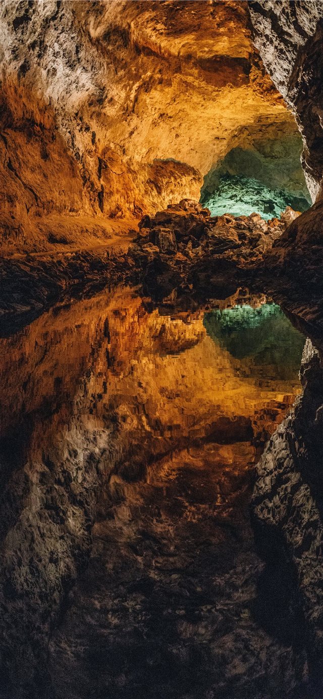 1125x2436 Mirror cave - cave iPhone X Wallpaper