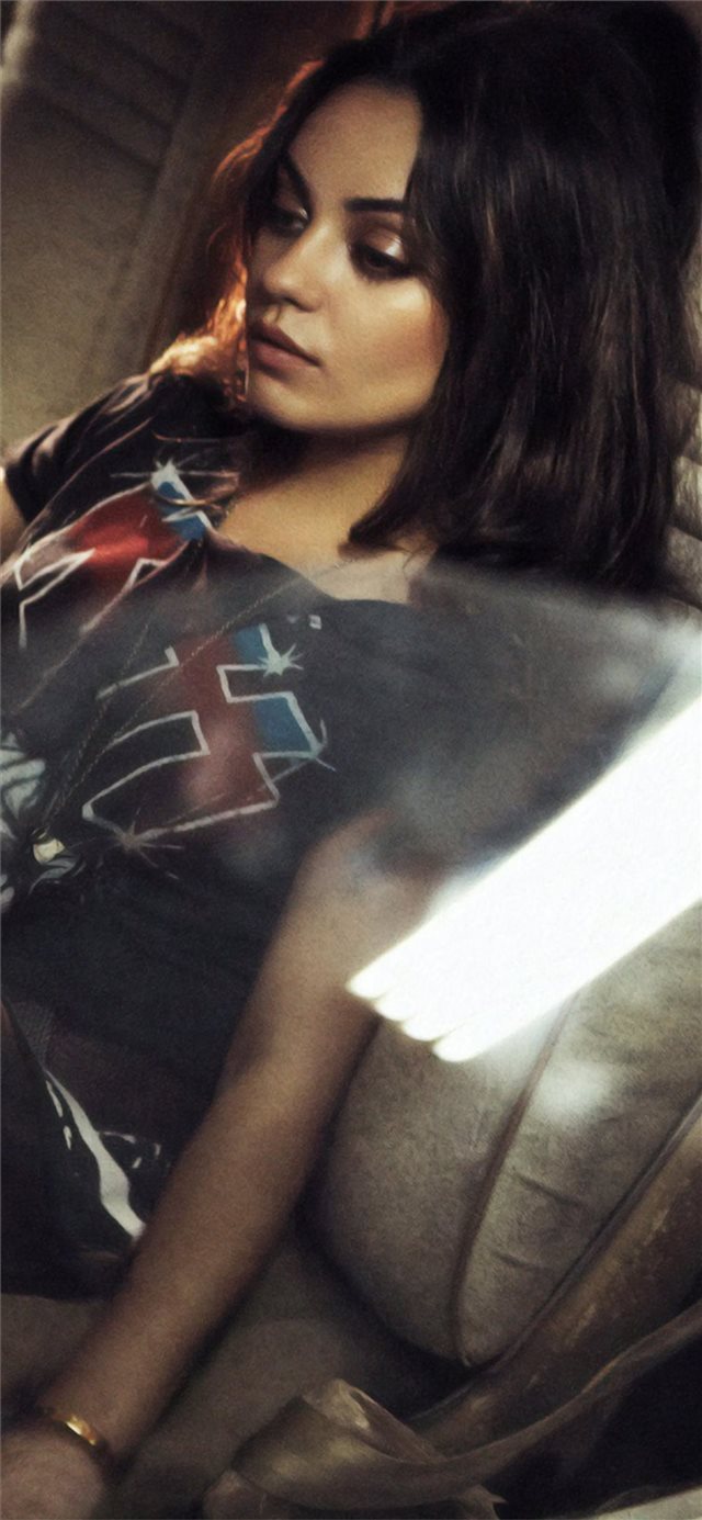 1125x2436 mila kunis 2019 - girls iPhone X Wallpaper