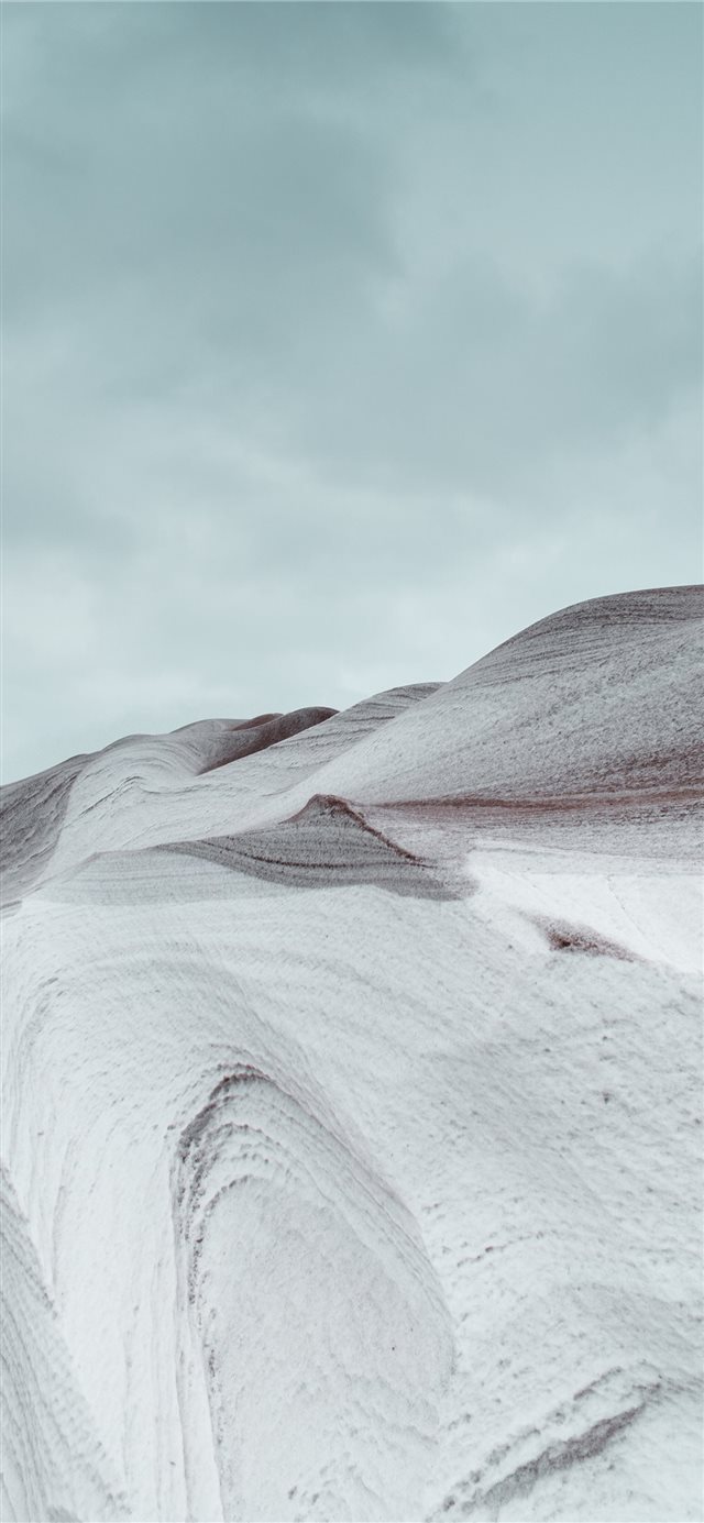 1125x2436 gray mountain - snow iPhone X Wallpaper