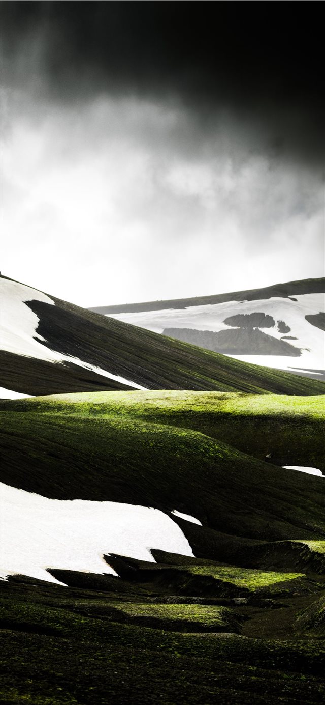 1125x2436 green hill - scenery iPhone X Wallpaper