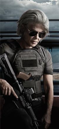 linda hamilton in terminator dark fate 4k wallpaper