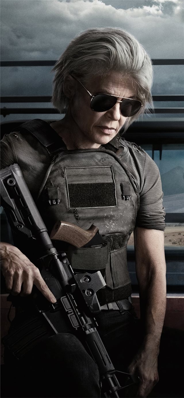 1125x2436 linda hamilton in terminator dark fate 4k - terminator 6 iPhone X Wallpaper