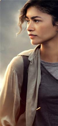 zendaya as michelle jones in spider man far from h... wallpaper