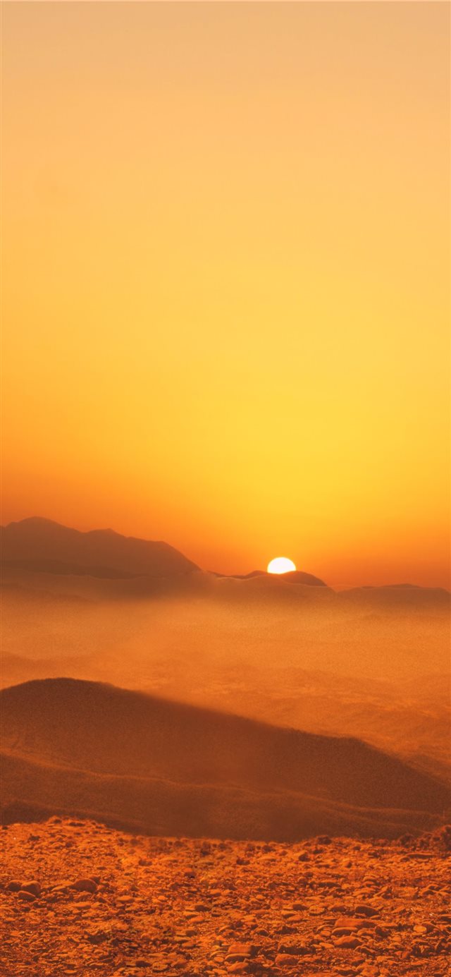 1125x2436 brown hill - spain iPhone X Wallpaper