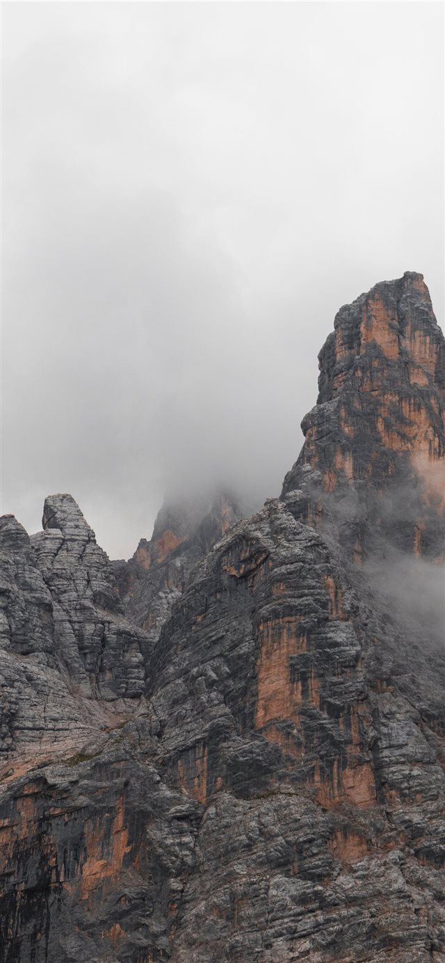1125x2436 brown mountain - italy iPhone X Wallpaper