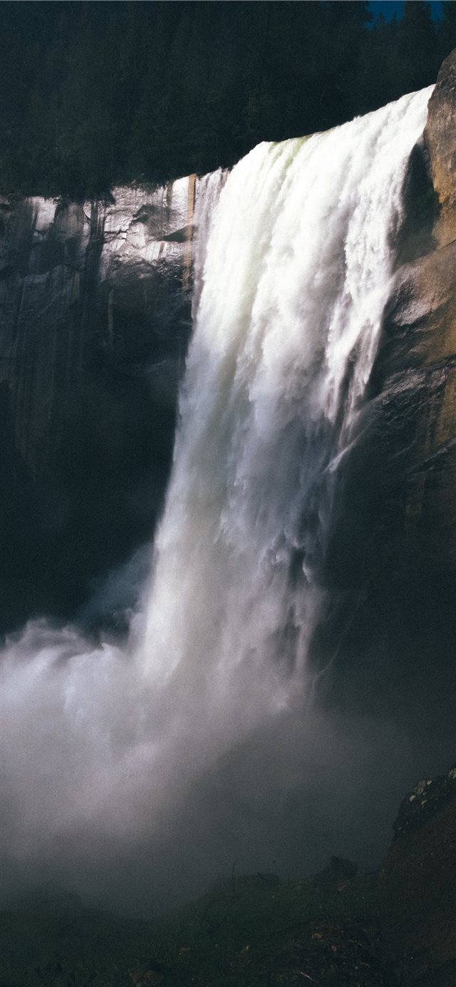 1125x2436 long exposure photo of waterfalls - spring iPhone X Wallpaper