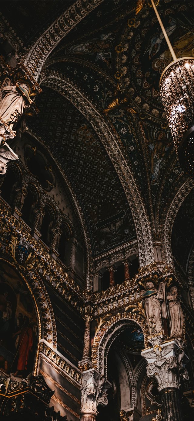 1125x2436 chandelier inside building - grey iPhone X Wallpaper
