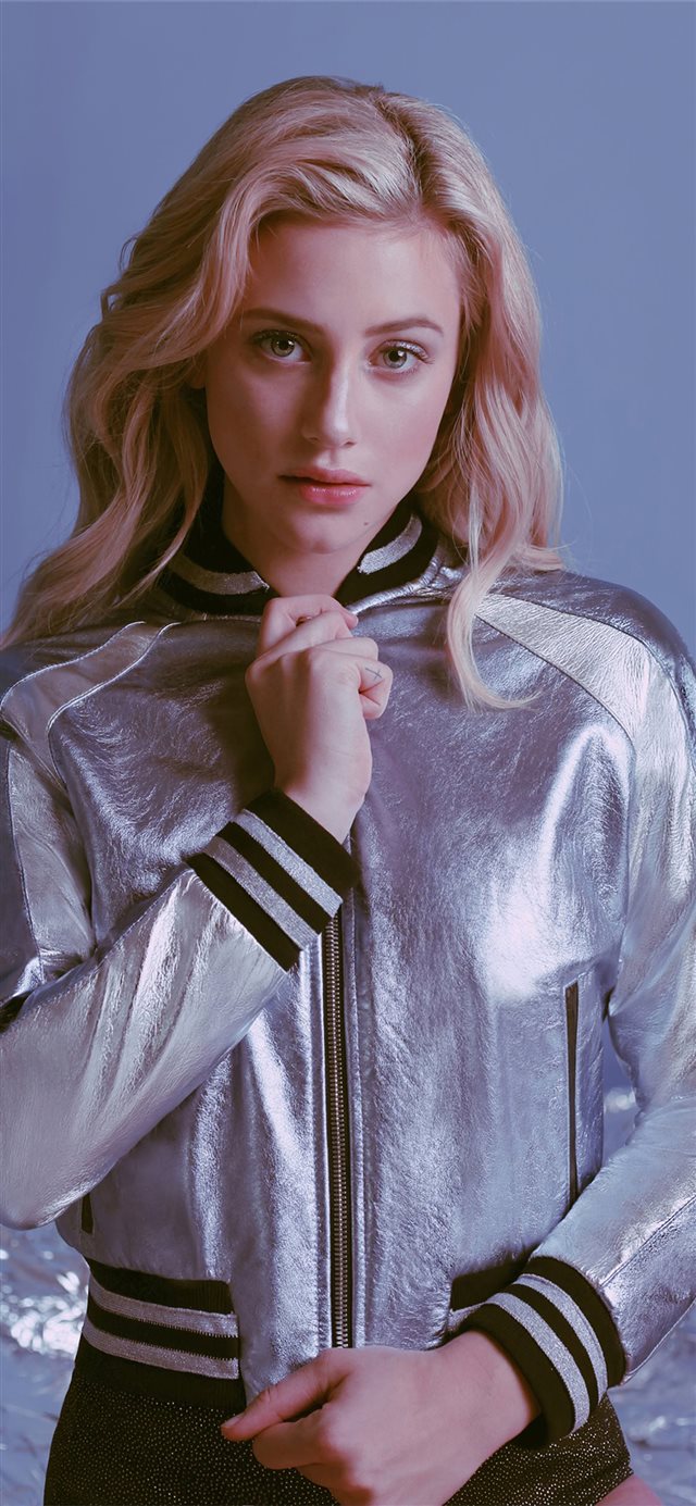 1125x2436 lili reinhart 2020 - lili reinhart iPhone X Wallpaper