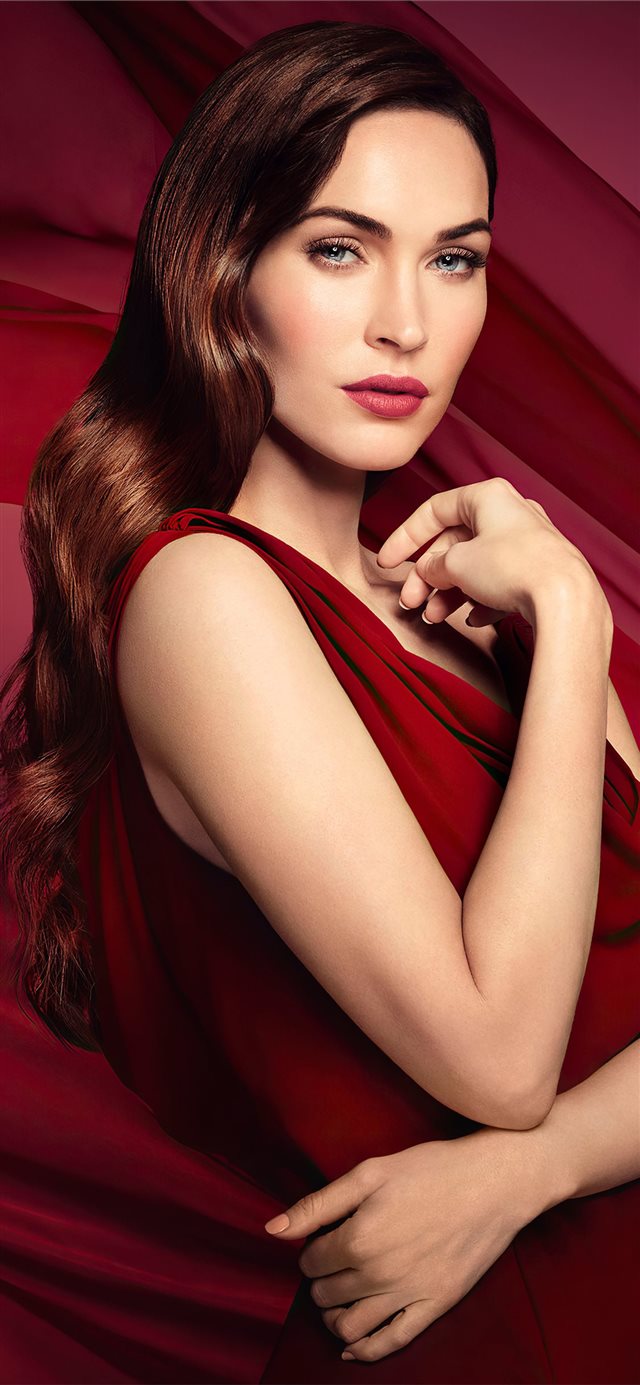 1125x2436 megan fox 2020 4k - girls iPhone X Wallpaper