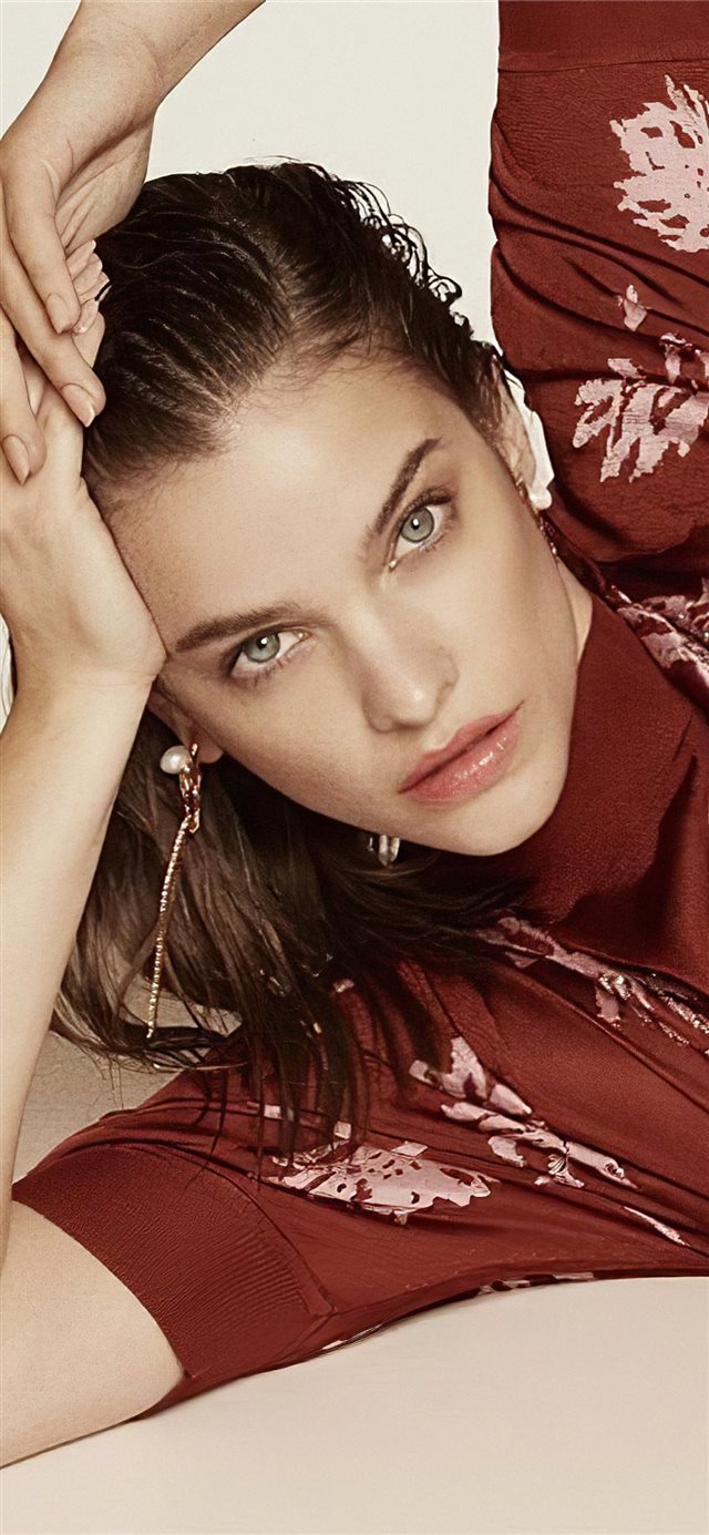 1125x2436 barbara palvin 2020 4k -  iPhone X Wallpaper