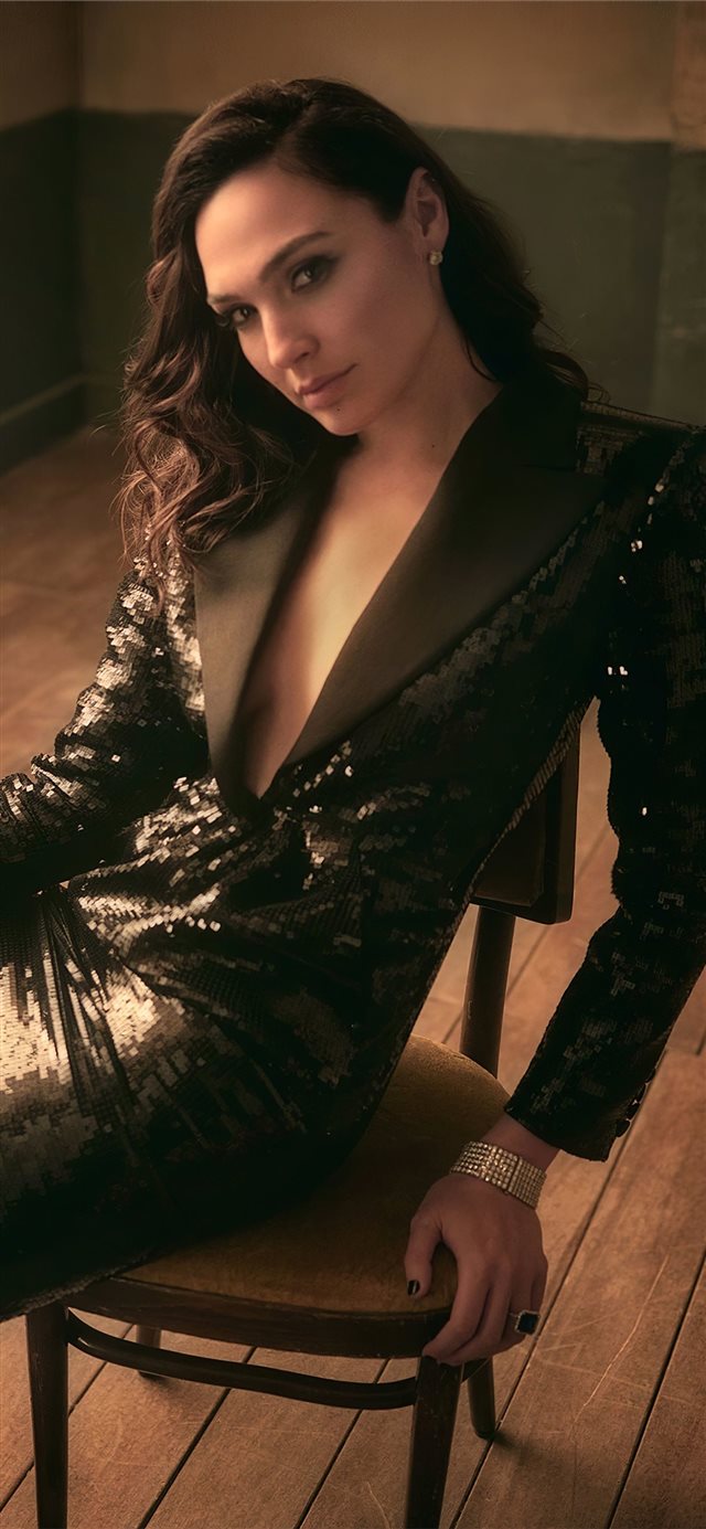 1125x2436 gal gadot 2020 -  iPhone X Wallpaper