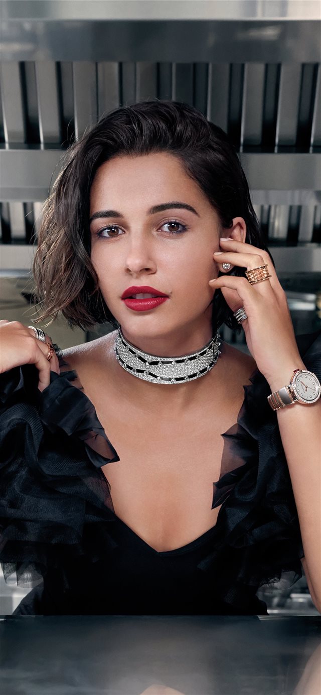 1125x2436 naomi scott 2020 new -  iPhone X Wallpaper