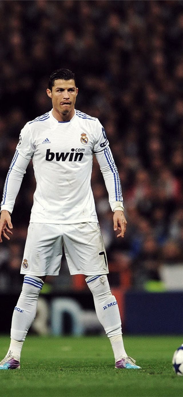 1125x2436 81 Cr7 2018 on Play - cristiano ronaldo iPhone X Wallpaper
