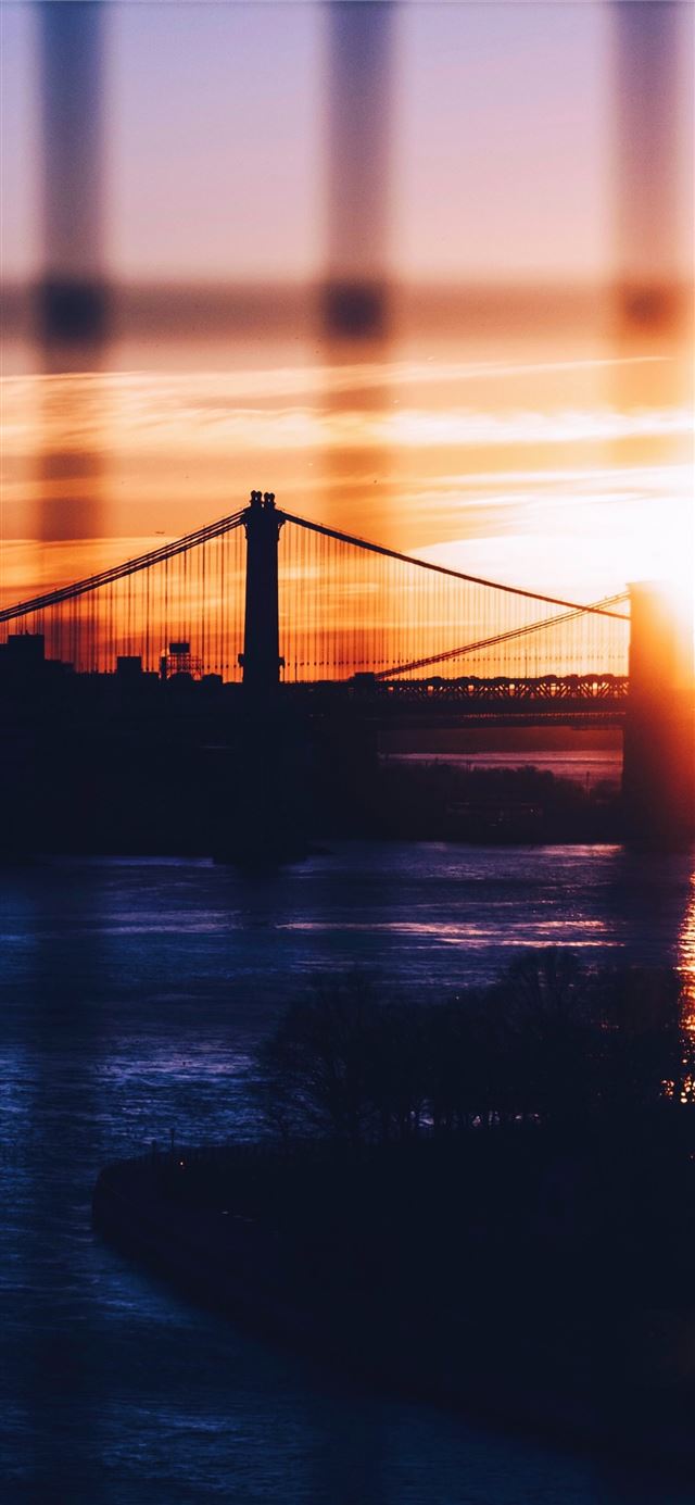 1125x2436 silhouette of Brooklyn and Manhattan Bridges durin... - water iPhone X Wallpaper