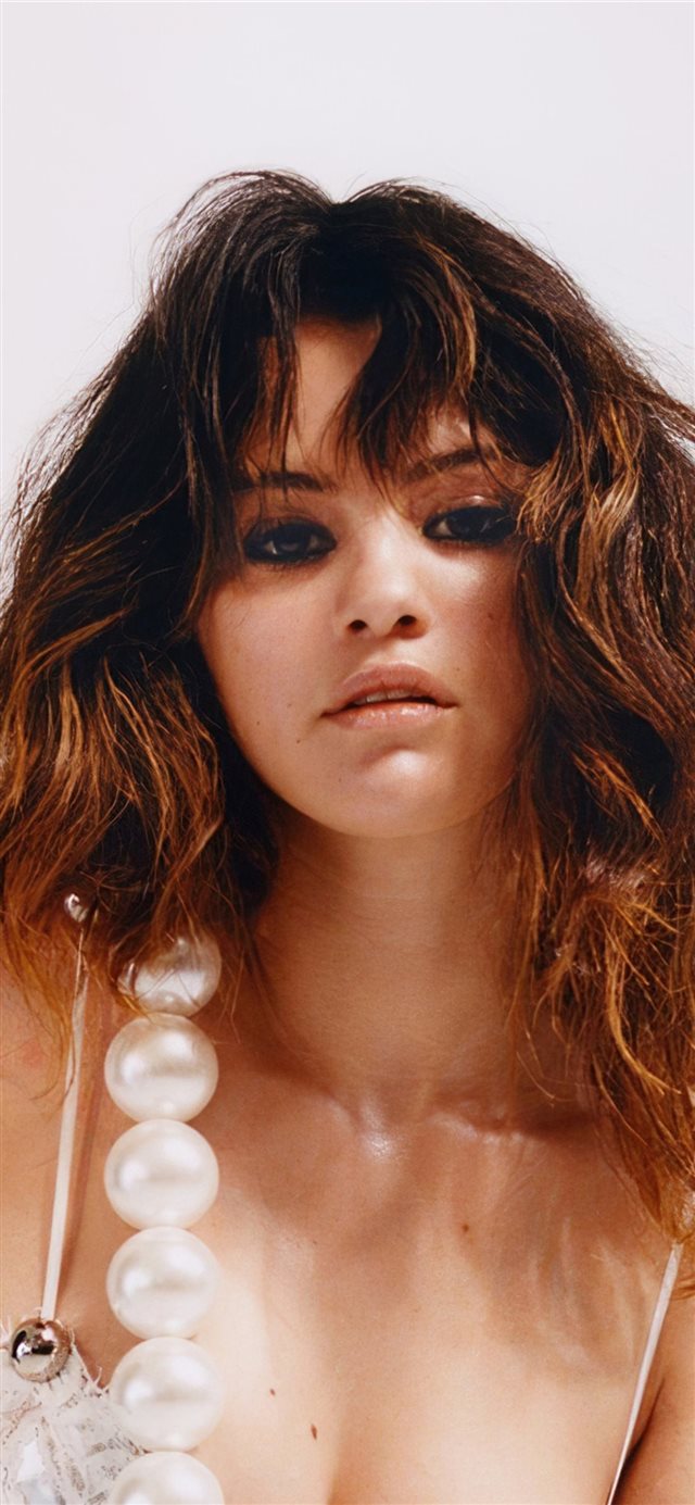 1125x2436 selena gomez dazed 2020 - selena gomez iPhone X Wallpaper