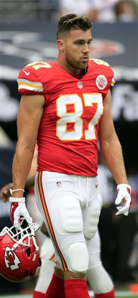 29 Travis Kelce on afari wallpaper